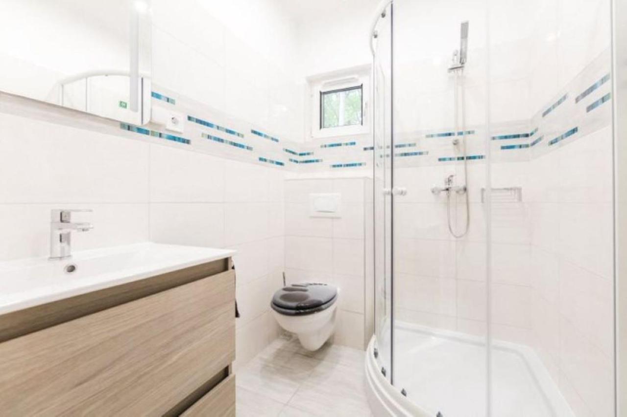 Bowery Guest Houses - Arnyas Vendeghazak Balatonalmadi Ngoại thất bức ảnh