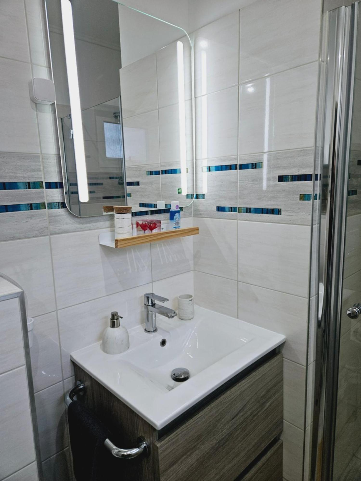 Bowery Guest Houses - Arnyas Vendeghazak Balatonalmadi Ngoại thất bức ảnh