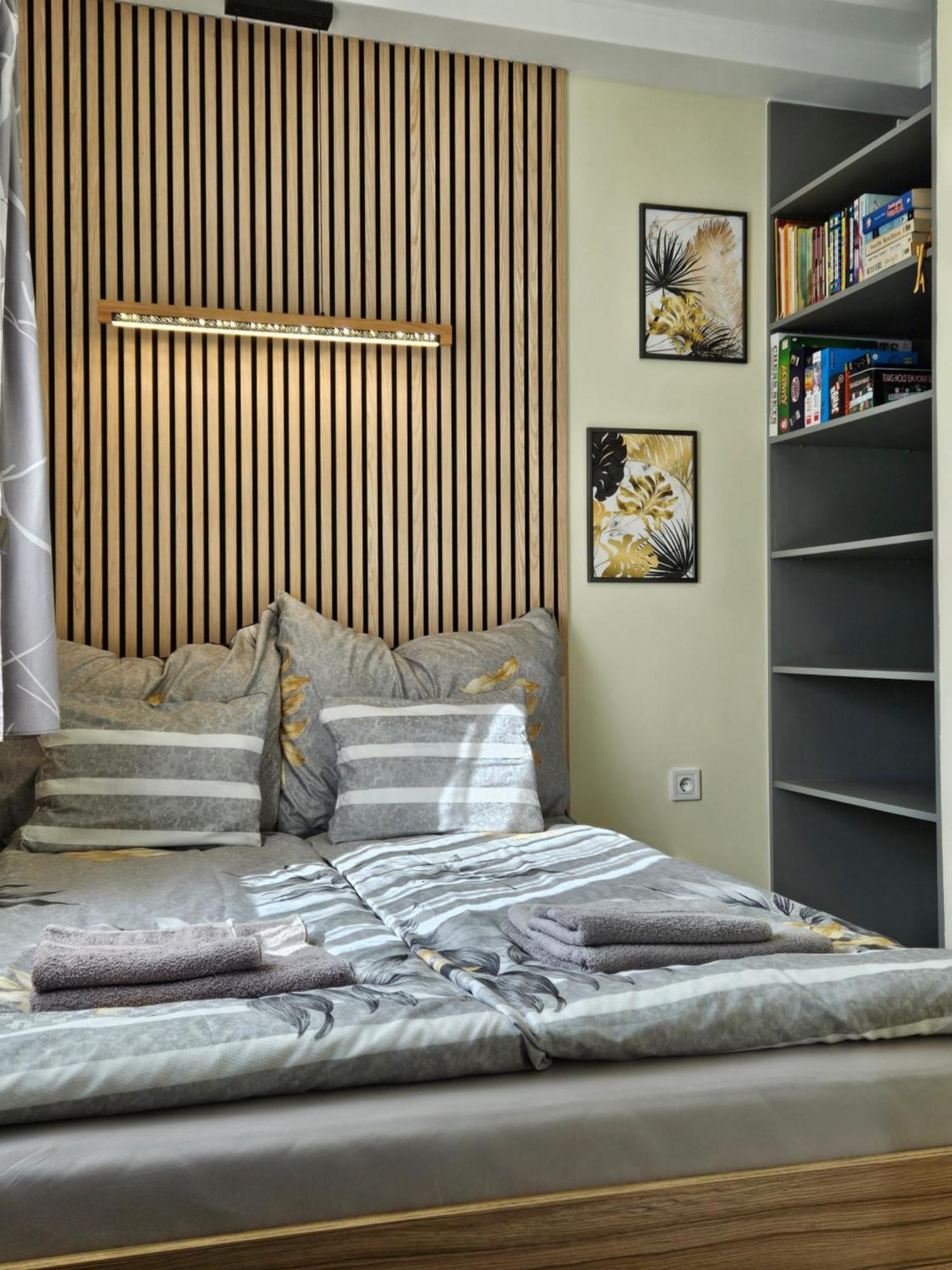 Bowery Guest Houses - Arnyas Vendeghazak Balatonalmadi Ngoại thất bức ảnh